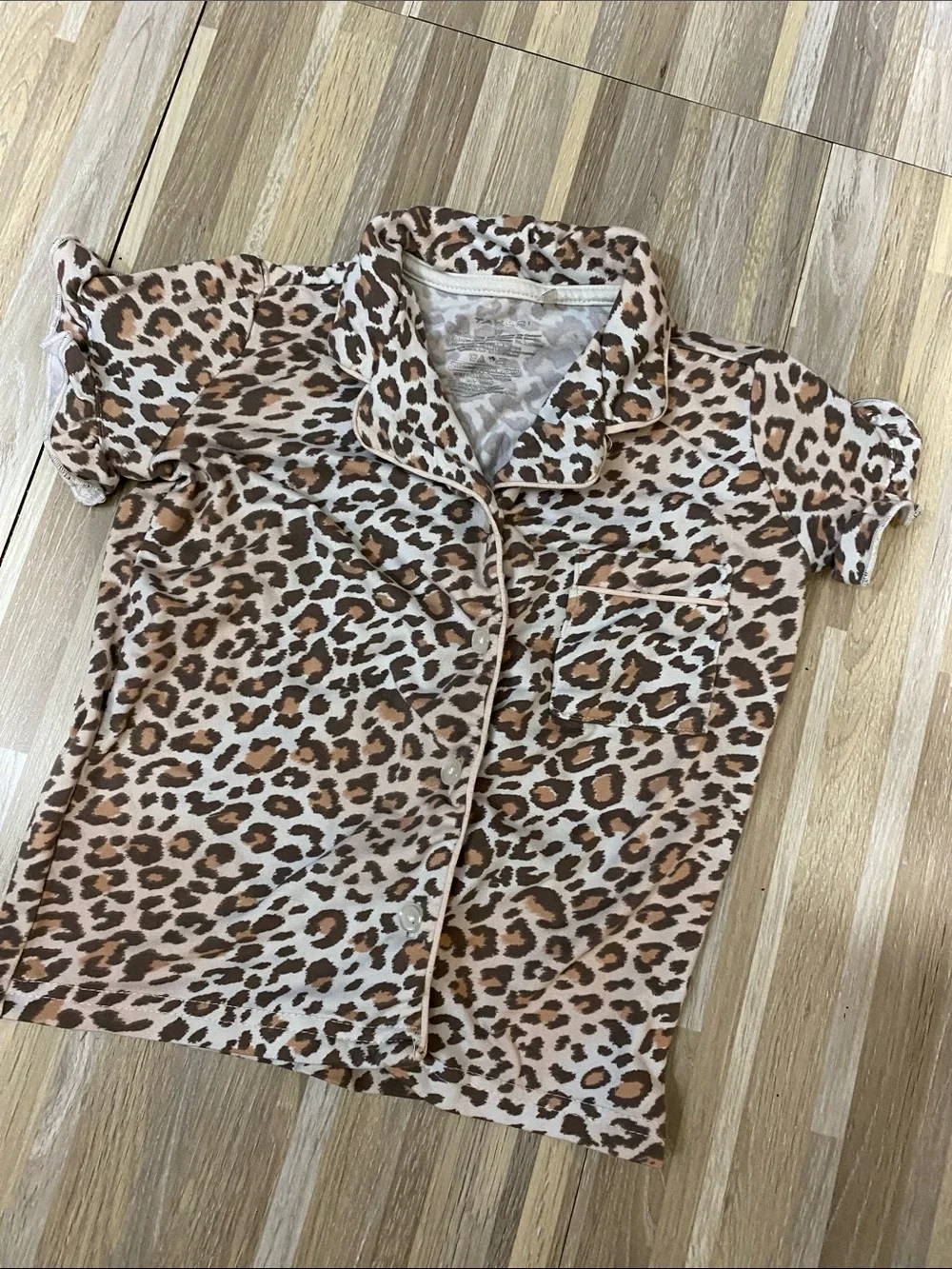 TAHARI 2 piece leopard pajama set size toddler girls 3T